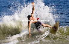 金年会官网-绿茵场绝杀时刻引爆球迷热议浪潮